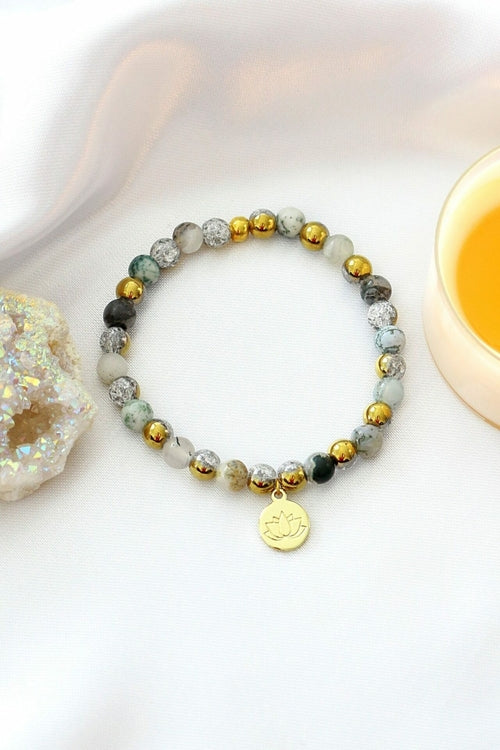 Pulseira Elástica de Ágata Musgosa | Pingente de Flor de Lótus Banhado a Ouro 24K